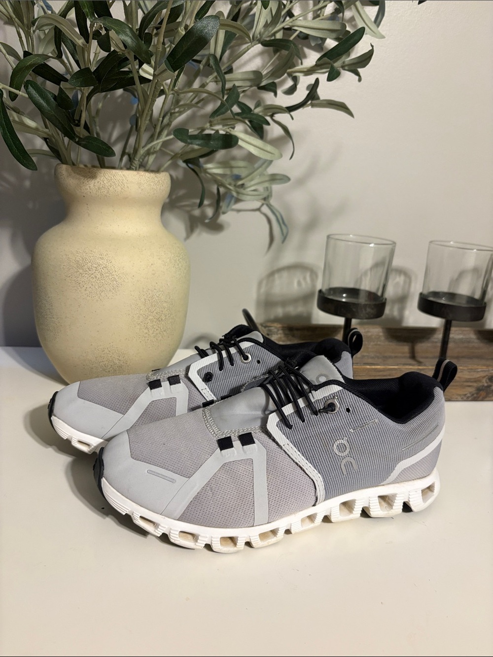 Women’s On Cloud 5 Waterproof Sneakers in Glacier/White - Size 7